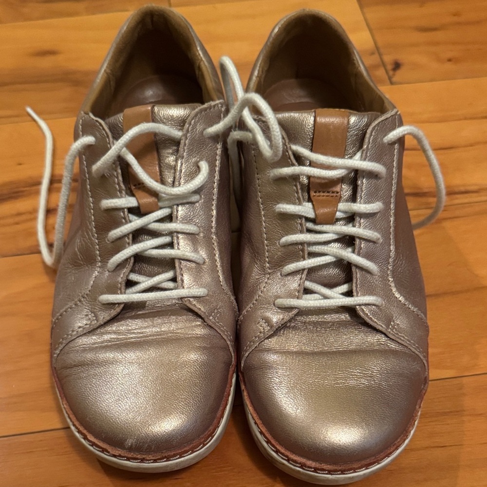 CLarks Gold Metallic Leather Women's Sneakers
